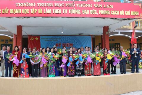 Tổ chức thành công kỉ niệm 37 năm ngày nhà giáo Việt Nam 1982 - 2019