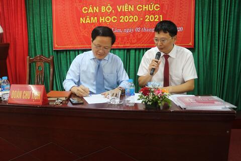 HỘI NGHỊ CÁN BỘ, VIÊN CHỨC TRƯỜNG THPT VĂN LÂM NĂM HỌC 2020 – 2021