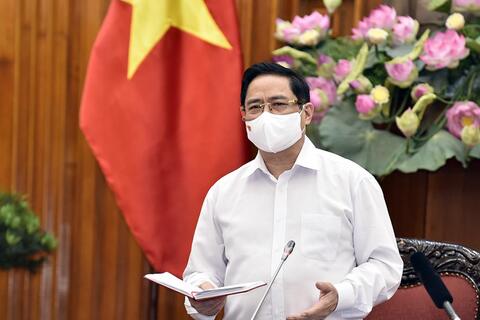 Giáo dục và Đào tạo phải lấy học sinh làm trung tâm, nhà trường là nền tảng, giáo viên là động lực