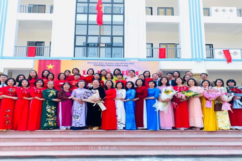 VƯỢT SÓNG VƯƠN XA