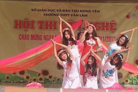 Tổ chức thành công hội thi văn nghệ hướng tới kỉ niệm ngày nhà giáo Việt Nam 20/11