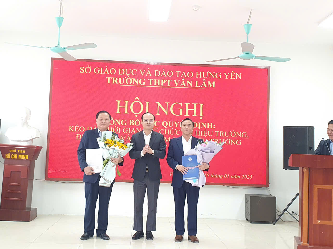ALBUM HỘI NGHỊ BỔ NHIỆM PHÓ HIỆU TRƯỞNG VÀ KÉO DÀI THỜI GIAN GIỮ CHỨC VỤ HIỆU TRƯỞNG