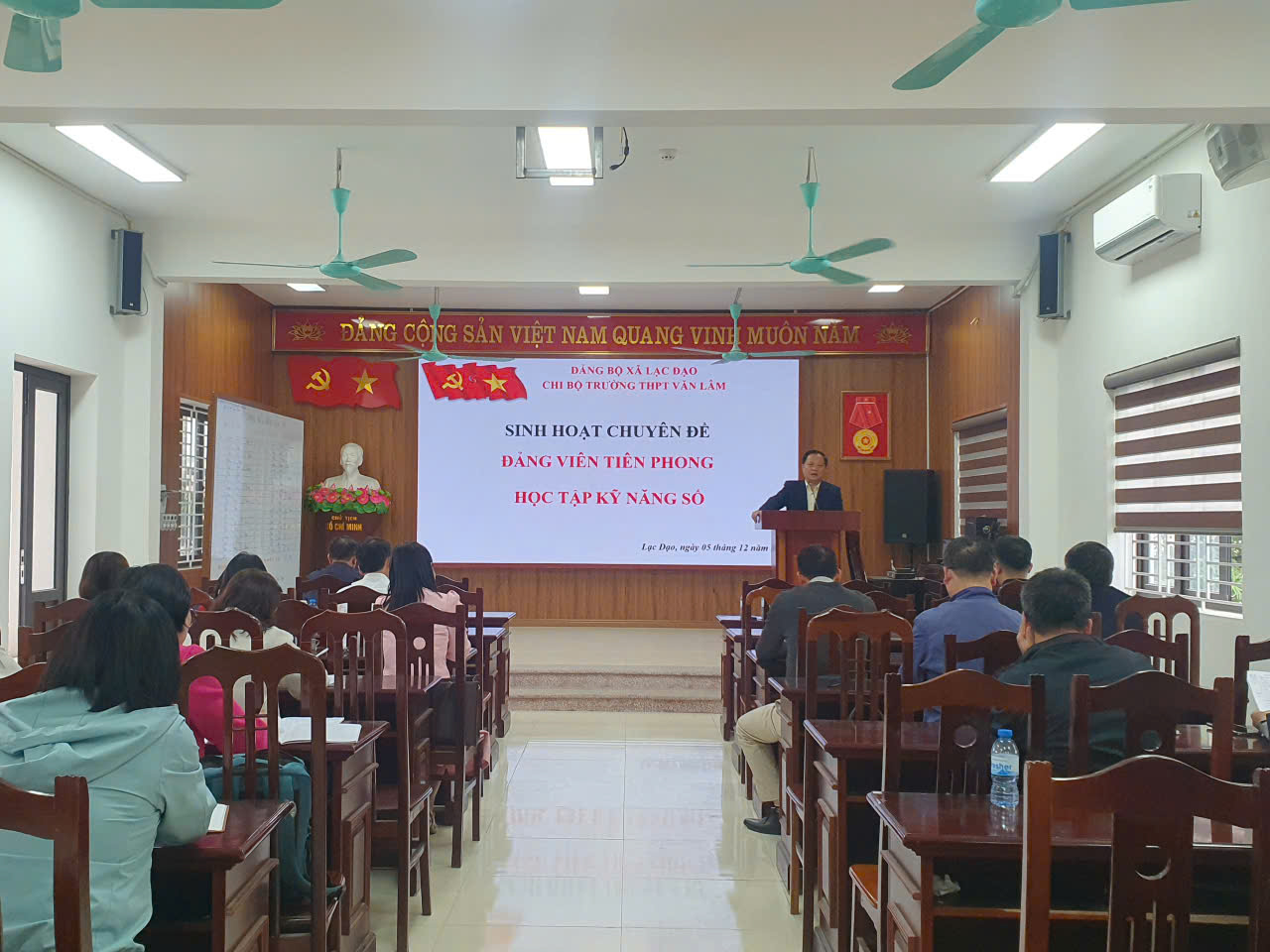 <a href='https://c3vanlam.hungyen.edu.vn/tin-tuc/chi-bo-truong-thpt-van-lam-to-chuc-buoi-sinh-hoat-chuyen-de-dang-vien-tien-phong-hoc-tap-ki-nang-so.html'>📰 CHI BỘ TRƯỜNG THPT VĂN LÂM TỔ CHỨC BUỔI SINH HOẠT CHUYÊN ĐỀ: “ĐẢNG VIÊN TIÊN PHONG HỌC TẬP KĨ NĂNG SỐ”</a>